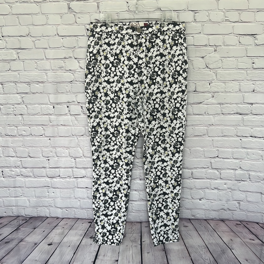 SO daisy floral print skinny pants size 11